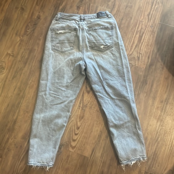 American Eagle Mom Jean - Picture 2 of 3